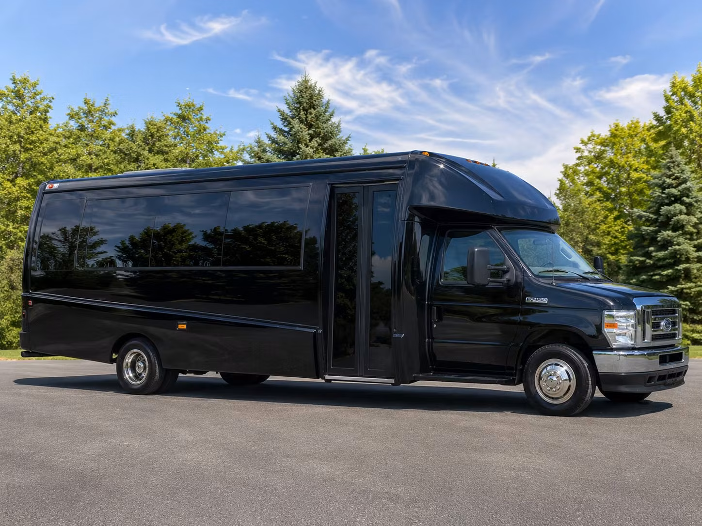 minibus rentals for smaller concert groups around cabarrus county